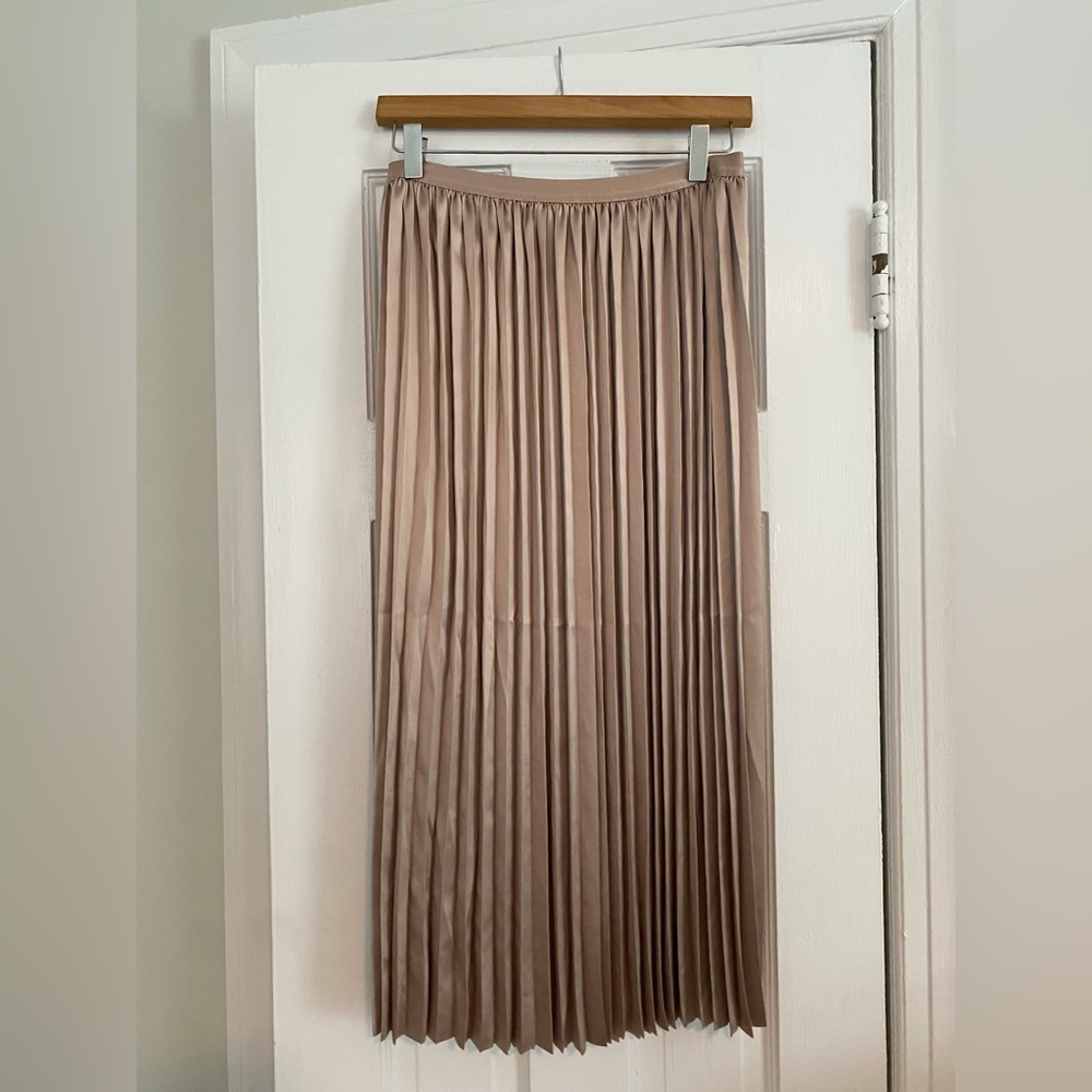 Chelsea Pleated Midi Skirt - Champagne - Picture 7 of 10